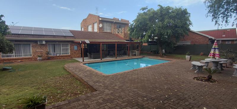 4 Bedroom Property for Sale in Pellissier Free State